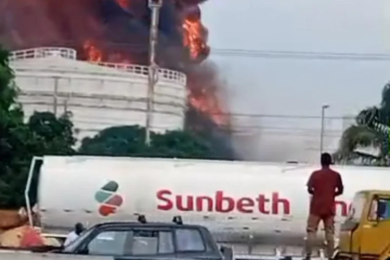 BREAKING: Panic as Fire Hits Lagos Fuel Terminal